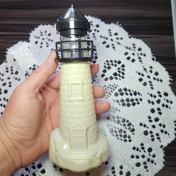 Vintage OLD SPICE LightHouse Decanter After Shave Lotion Cologne Decor 80% - Picture 1 of 4